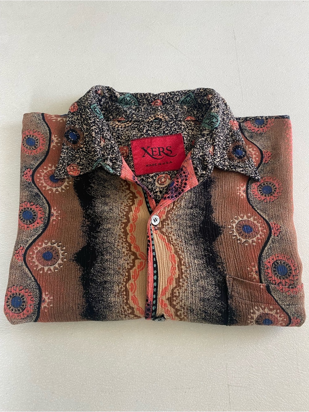 Xers Vintage-Inspired Button-Up Shirt in Brown & Coral - Picture 8 of 8